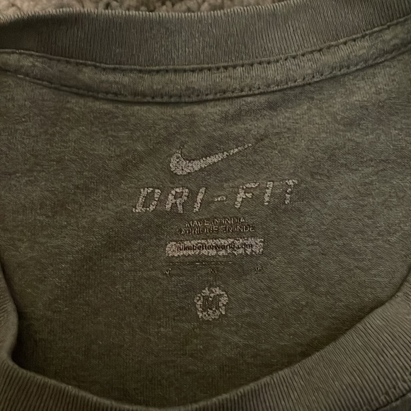 Men’s UKL University of Kentucky Size M Medium Basketball Nike DRI-FIT Shirt - Picture 3 of 5